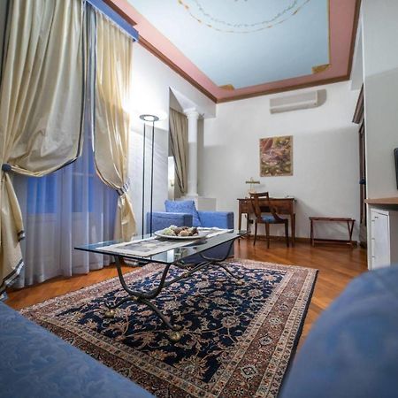 Palazzo Finati Bed and Breakfast Alba  Buitenkant foto