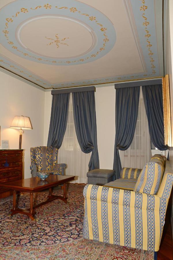 Palazzo Finati Bed and Breakfast Alba  Buitenkant foto