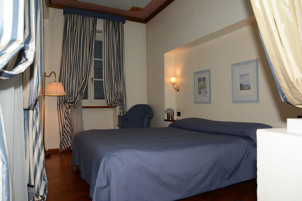 Palazzo Finati Bed and Breakfast Alba  Buitenkant foto