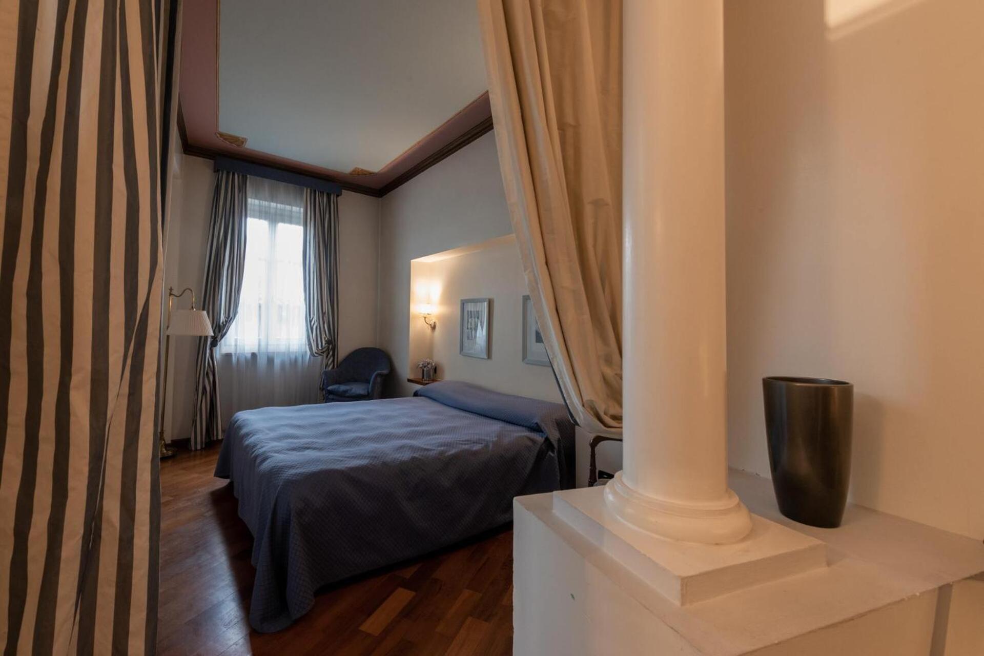 Palazzo Finati Bed and Breakfast Alba  Buitenkant foto