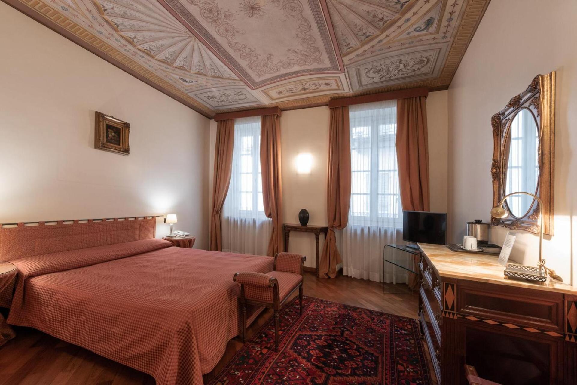 Palazzo Finati Bed and Breakfast Alba  Buitenkant foto