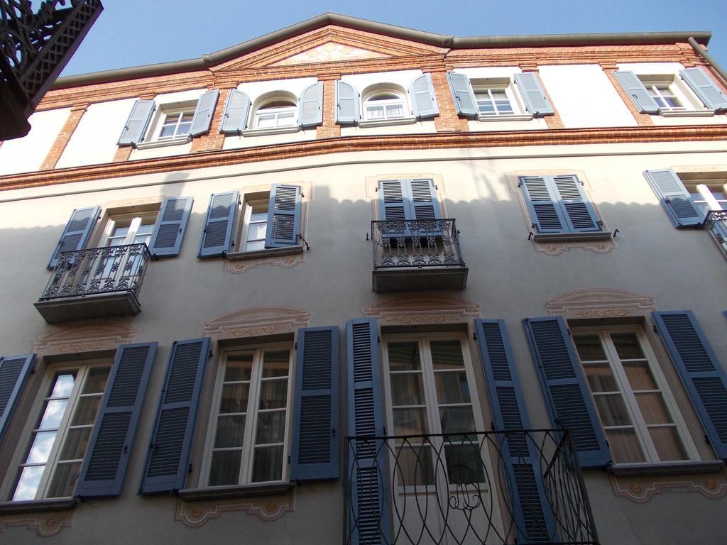Palazzo Finati Bed and Breakfast Alba  Buitenkant foto