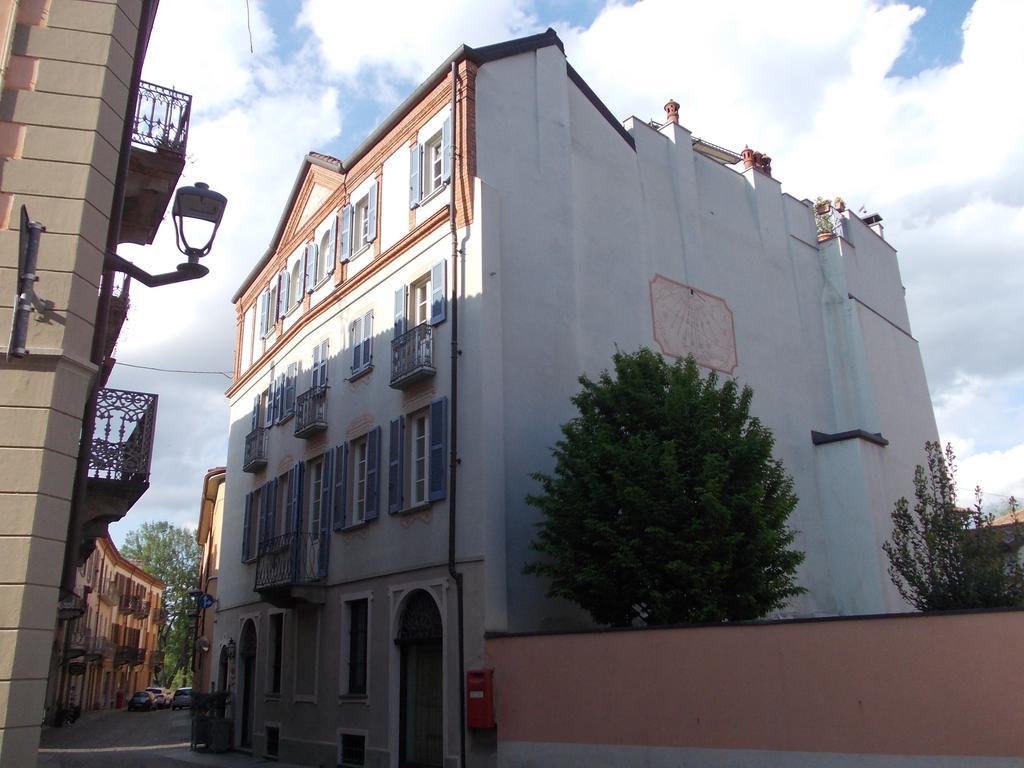 Palazzo Finati Bed and Breakfast Alba  Buitenkant foto